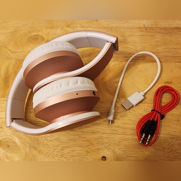 Wireless Bluetooth Over-Ear Stereo Foldable Headphones or Wired Headset w/ Aux - Picture 7 of 13